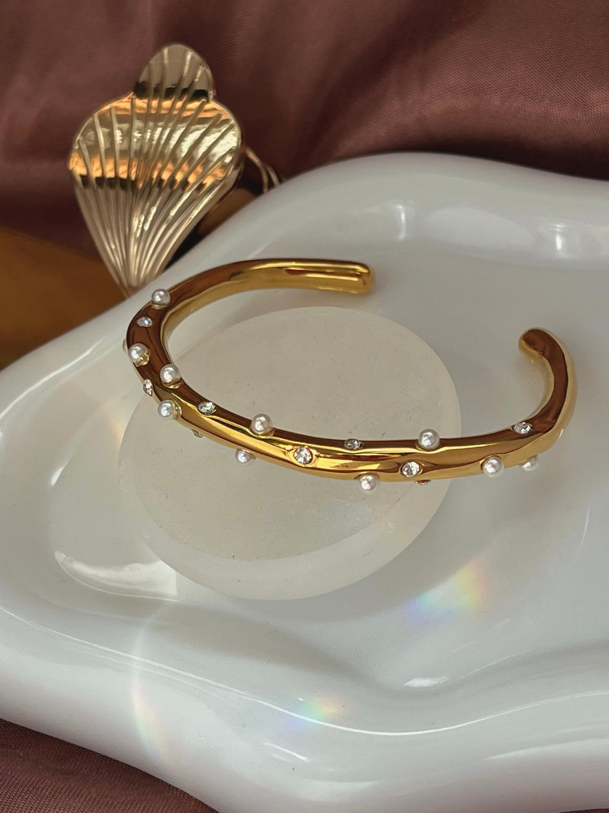 Bangle karkötő-gyöngyös, cirkónia köves (limited)